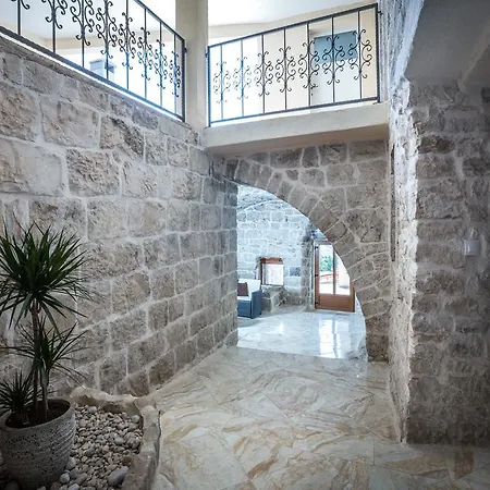 Bellezza Villa *